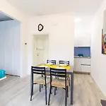 Modern Della Valle X2 * Pádua